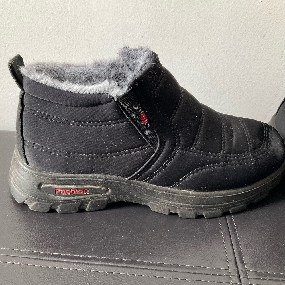 Sport Waterproof Non-Slip Winter Snow Boots - EUC